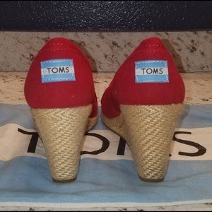 Toma peep toes wedges